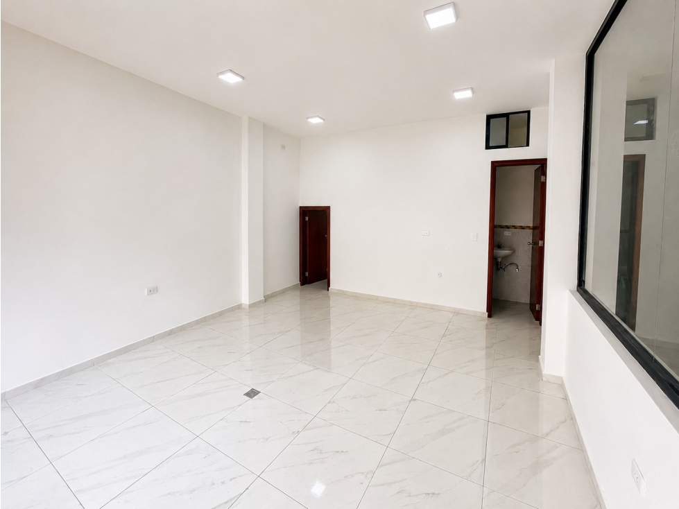 Casa en venta en Cayambe con local comercial rentado - 3