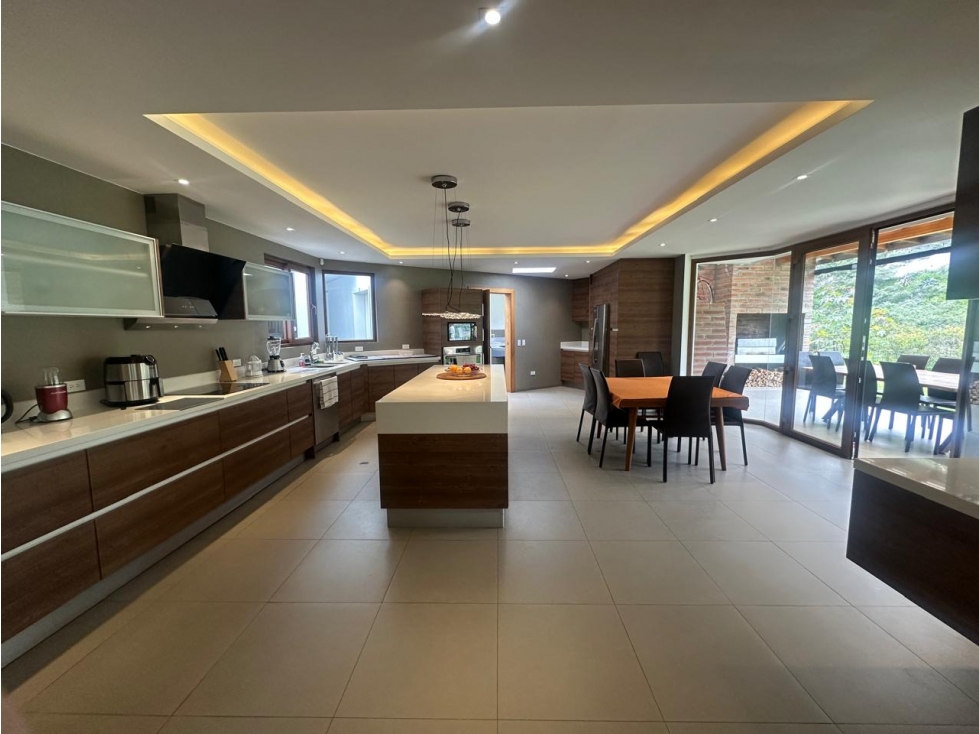 Luxury home for sale in La Viña Cumbayá pool 4BR 1 floor — foto 2
