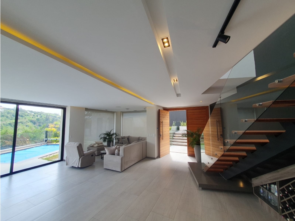 CASAS MODERNAS CON VISTA AL CAÑON EN ALTA VISTA DE NAYON EN VENTA — foto 5