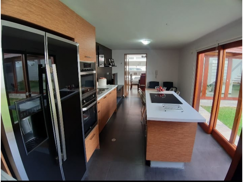 Casa amoblada en renta en La Primavera, Cumbayá incluida alícuota - 2