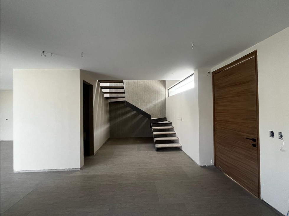 Casa moderna con jardín Yanazarapata Cumbayá | Innova Real Estate — foto 3