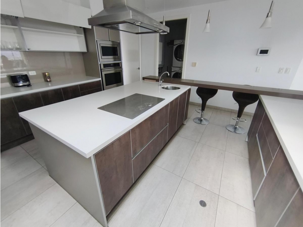 Departamento Amoblado de Lujo en Renta en Cumbaya, Quito Ecuador — foto 5