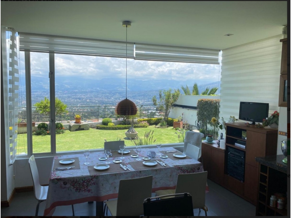 Casa de Lujo en Venta Vista Grande, Cumbayá | Vista Panorámica — foto 4