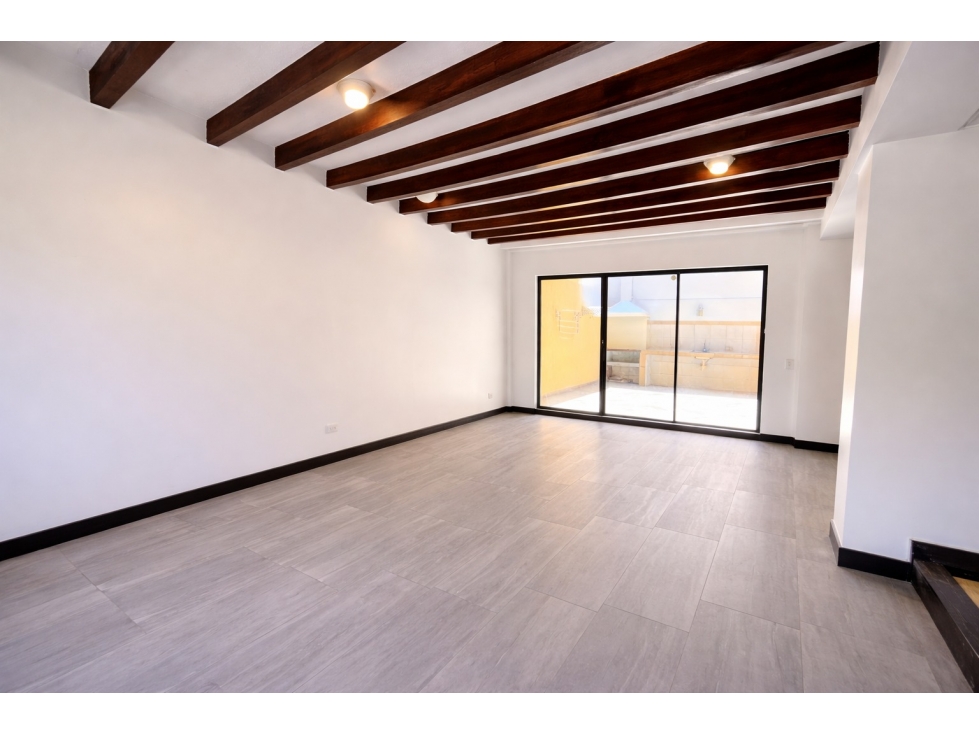 Casa de 265m2 en venta en Cumbayá cerca de USFQ y Paseo San Francisco — foto 3