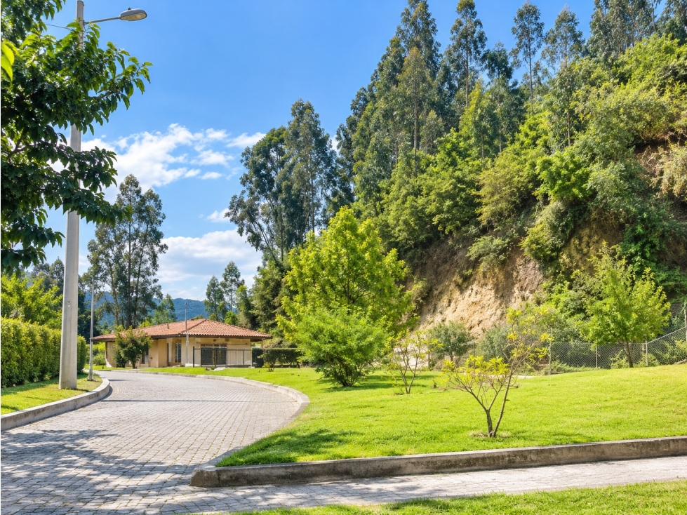 TERRENO EN VENTA EN SANGOLQUI EL COLIBRÍ, CASHAPAMBA - 4