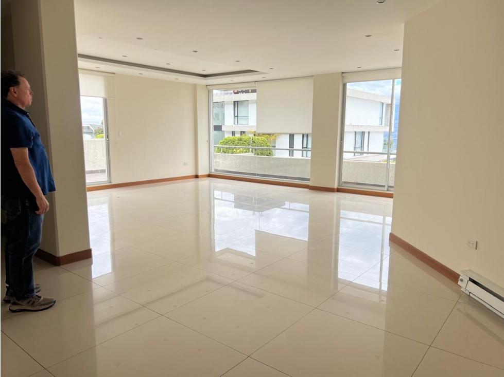 Departamento con terraza en Venta Vista Grande Cumbayá | Real Estate — foto 5
