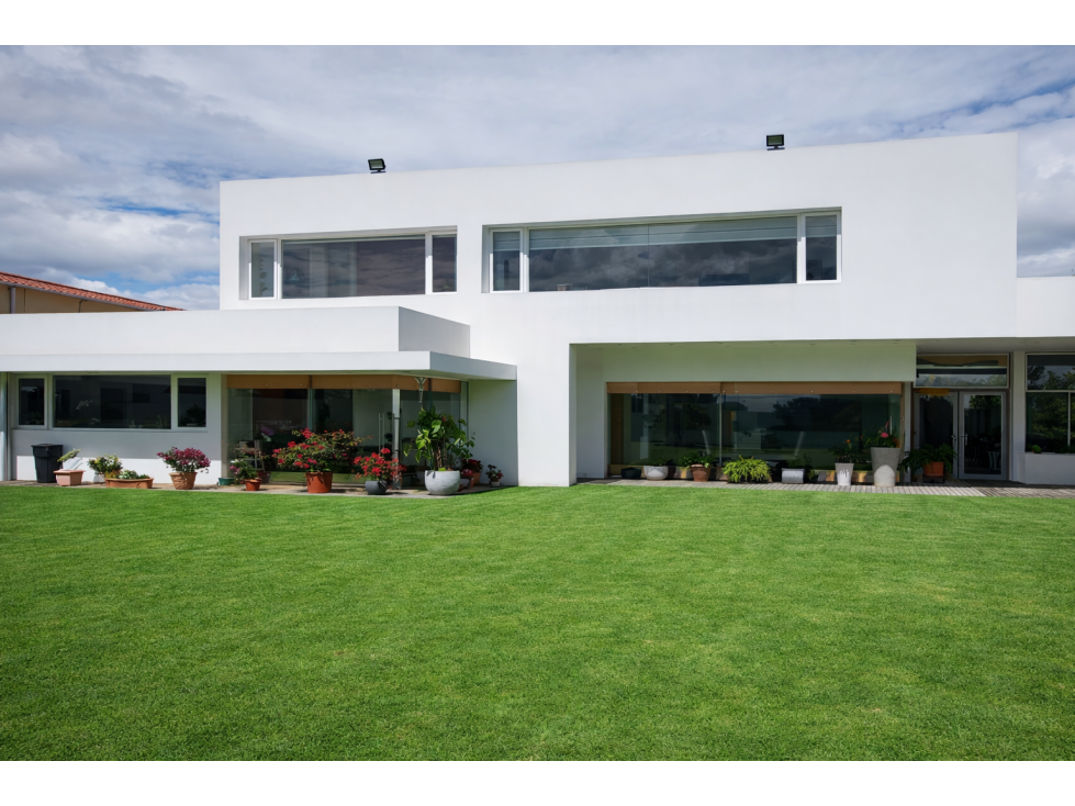 CASA EN VENTA EN CUMBAYA CERCA AL COLEGIO ALEMÁN