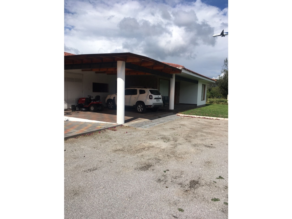 VENDO PROPIEDAD 2.200 M2 EN PUEMBO SECTOR PLAZA PUEMBO - 4