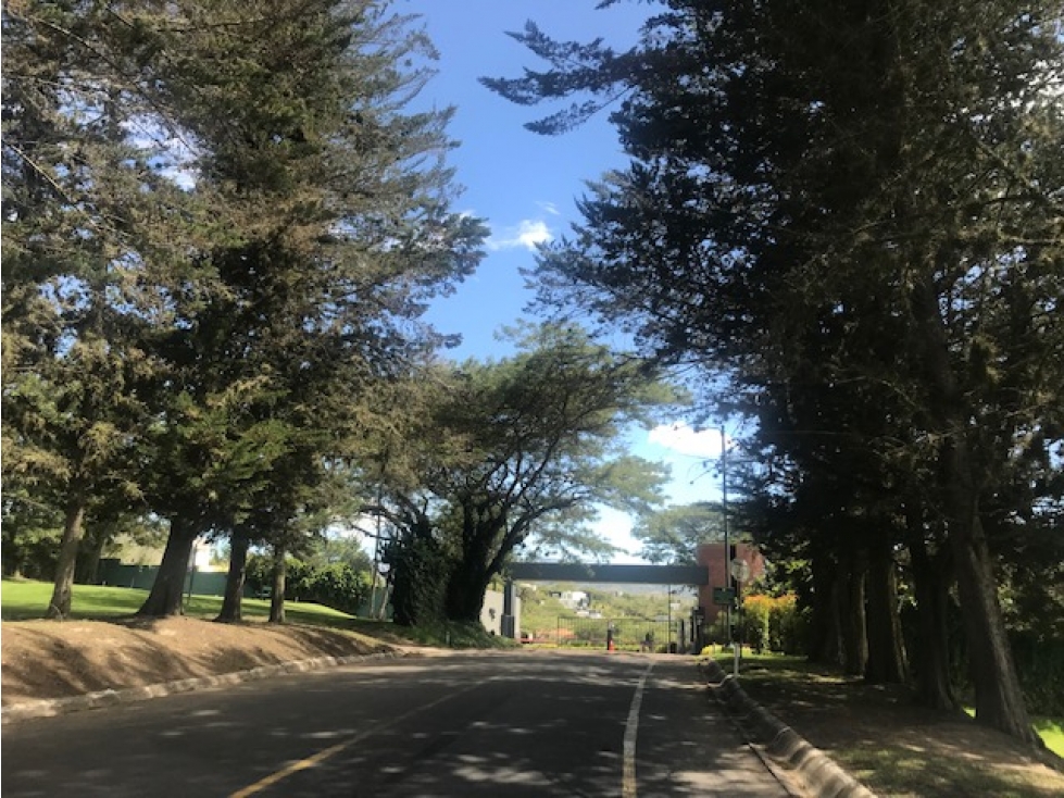 VENDO TERRENO JUNTO AL CLUB ARRAYANES INCREIBLE VISTA — foto 3