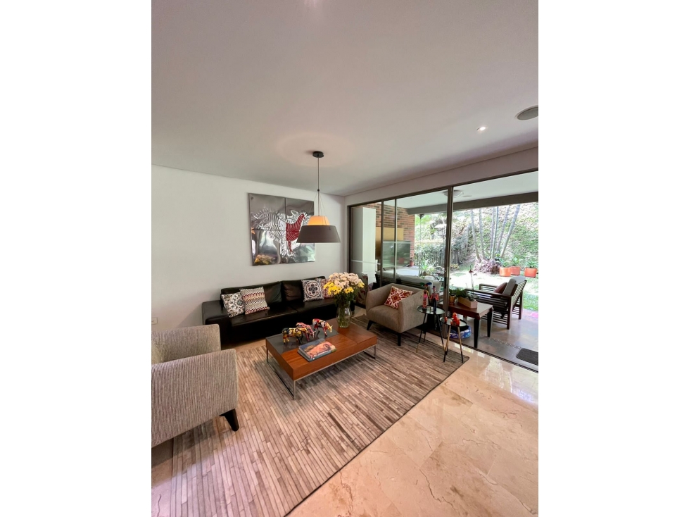 CASA PARA VENTA COLA DEL ZORRO