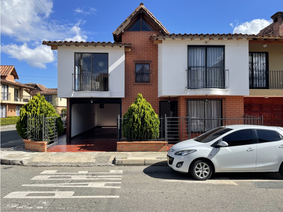 CASA EN SAN ANTONIO DE PEREIRA (RIONEGRO)