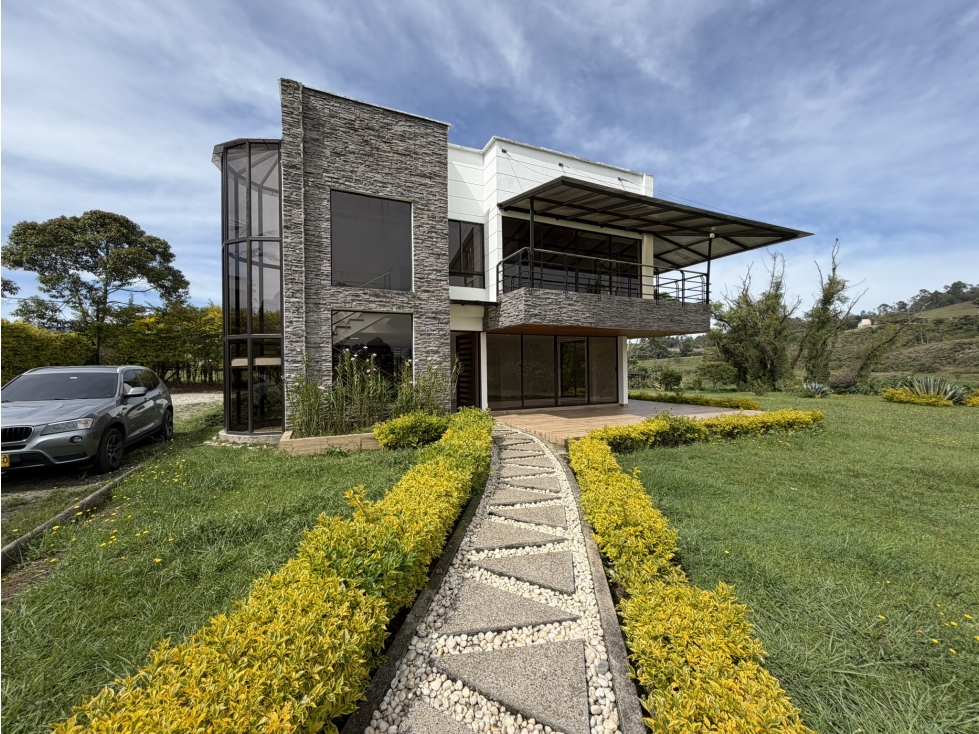 CASA CAMPESTRE VÍA SAN ANTONIO- LA CEJA EN CONDOMINIO CERRADO — foto 2
