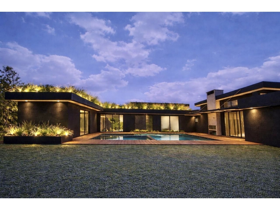 CASA EN EXCLUSIVA PARCELACIÓN DE LLANOGRANDE — foto 2