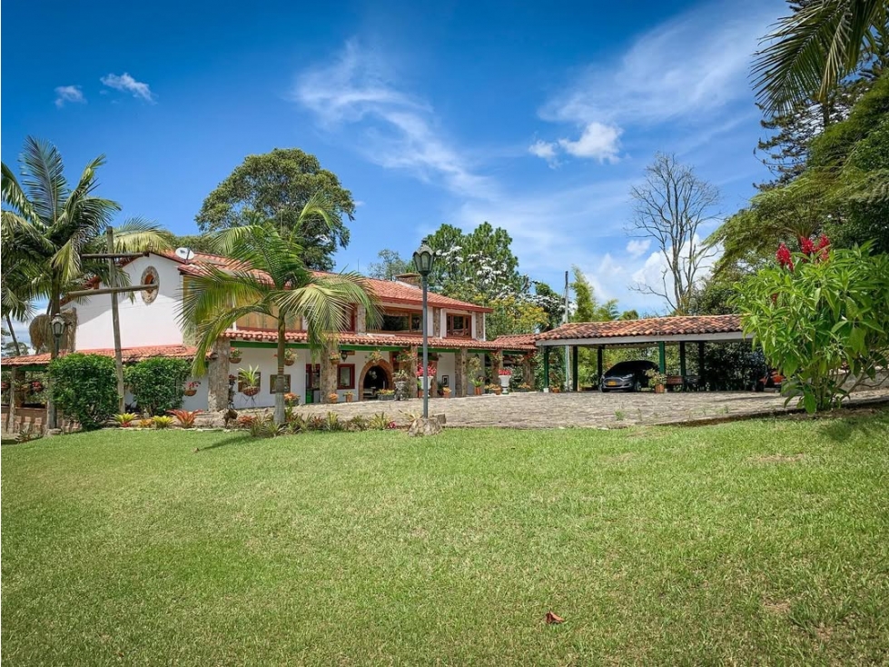 CASA FINCA EN EL TABLAZO CON PESEBRERAS