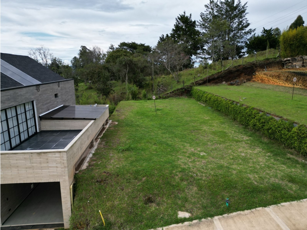LOTE EN CABECERAS LLANOGRANDE UNIDAD CERRADA