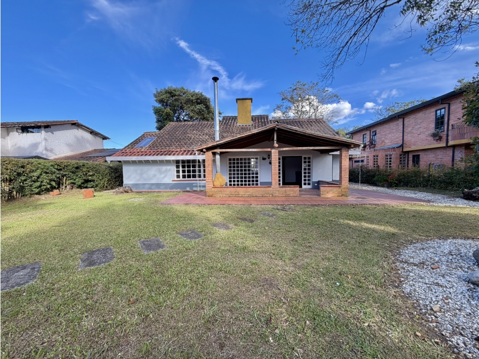 CASA CAMPESTRE EN LLANOGRANDE