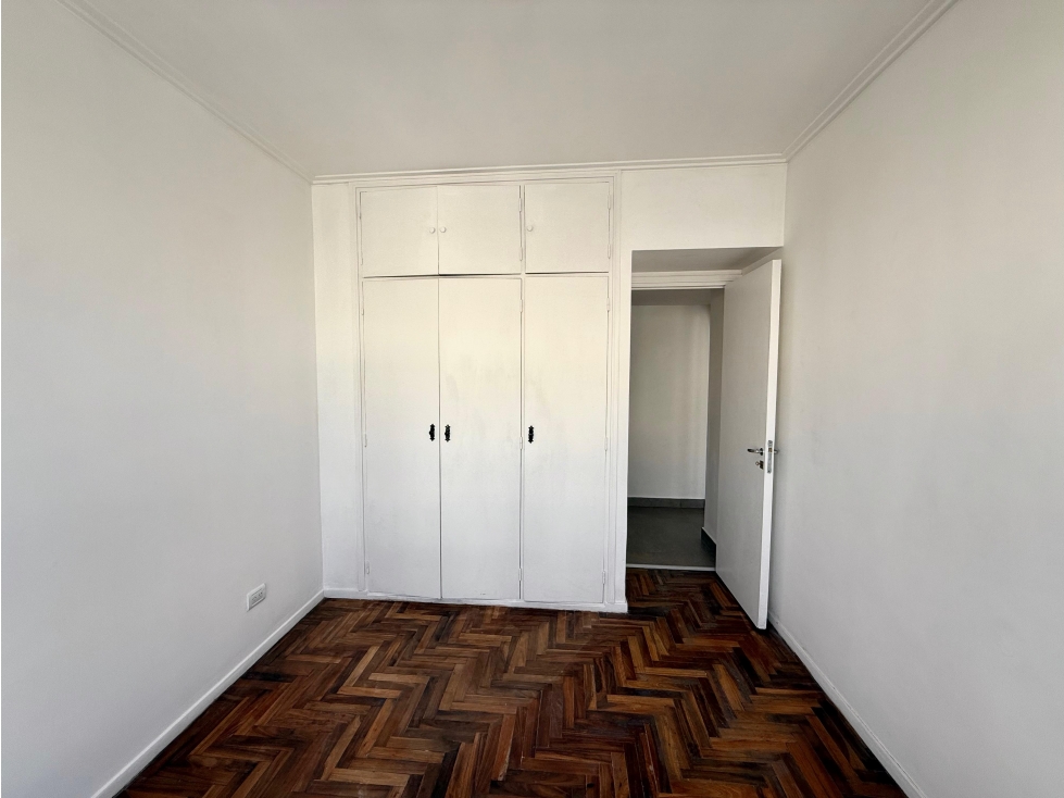 2 AMBIENTES PLAZA COLÓN CON BALCÓN FRANCÉS TUCUMÁN 2600