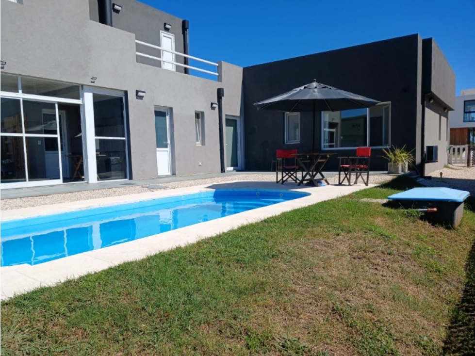 CASA EN BARRIO PRIVADO TIERRA DEL MAR