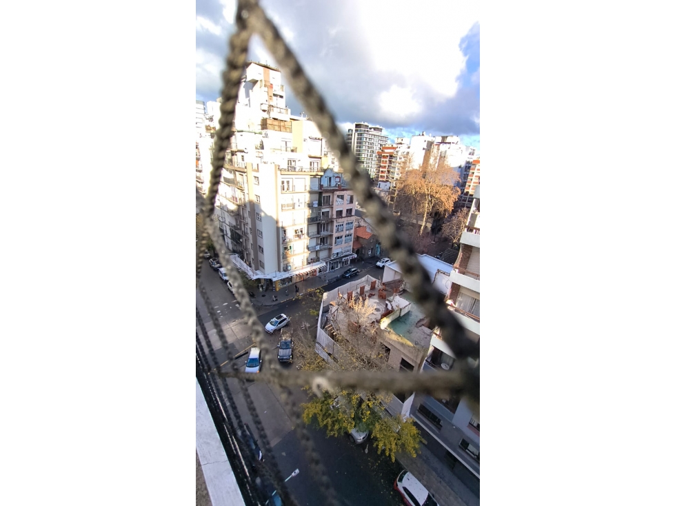MONOAMBIENTE CON BALCÓN A LA CALLE ZONA ALDREY SARMIENTO 2400 - 1
