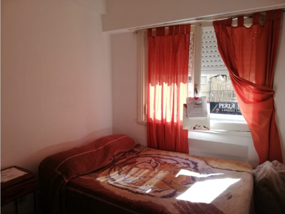 3 AMBIENTES CON DEPENDENCIA MORENO 2200 - 2