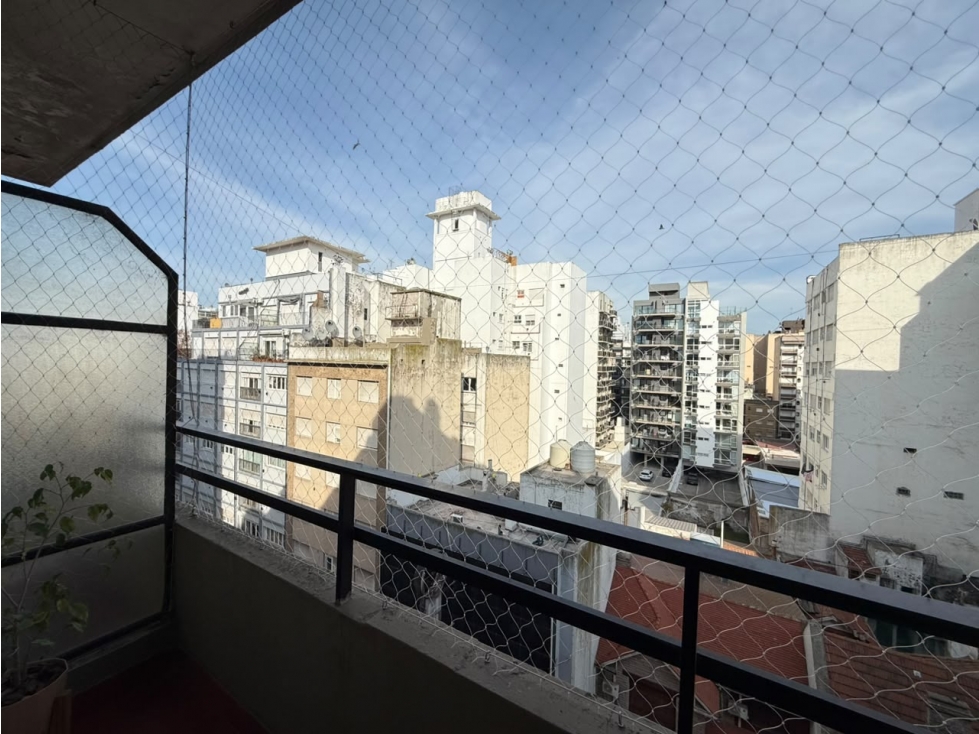 MONOAMBIENTE A LA CALLE CON BALCÓN ZONA ALDREY FALUCHO 1600 - 2
