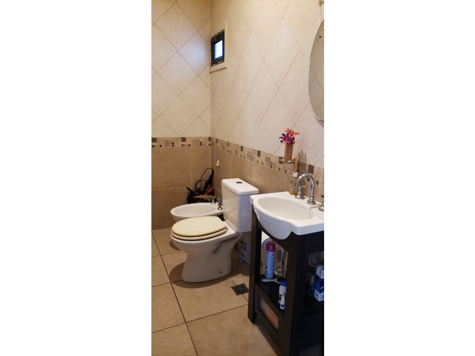 AMPLIO PISO DE 4 AMBIENTES EXCELENTE OPORTUNIDAD 3 DE FEBRERO 3400 - 2