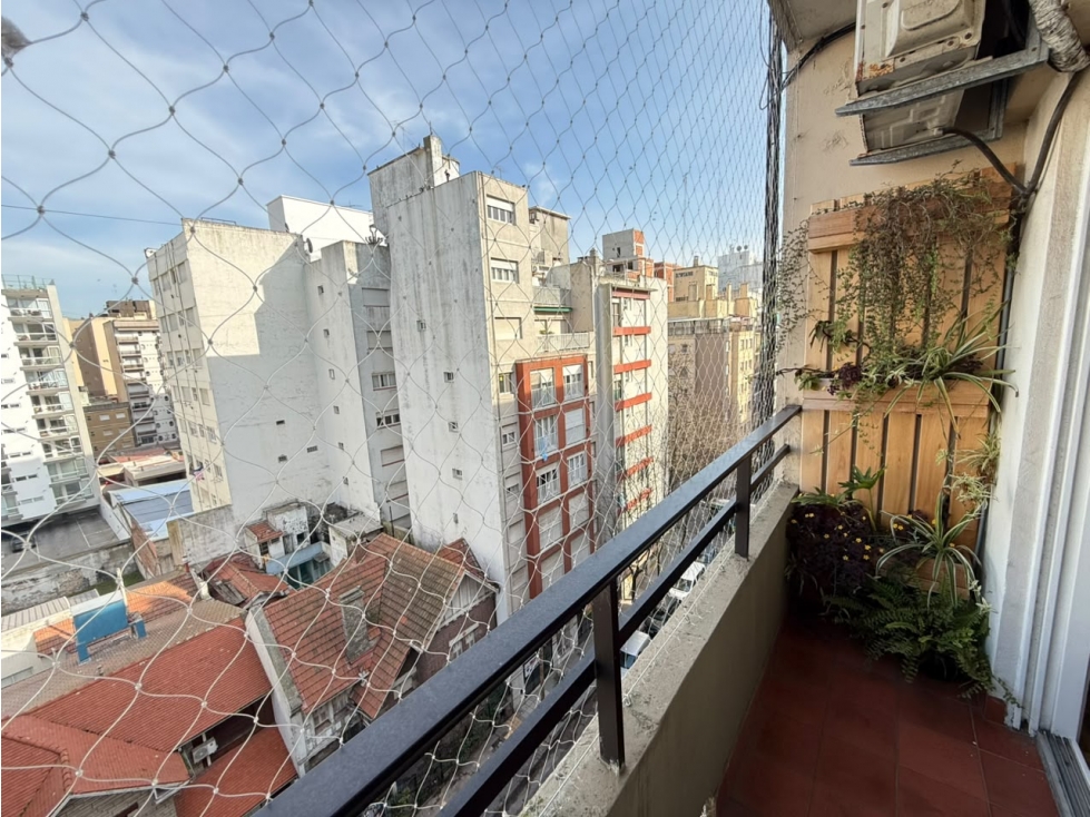 MONOAMBIENTE A LA CALLE CON BALCÓN ZONA ALDREY FALUCHO 1600 - 3