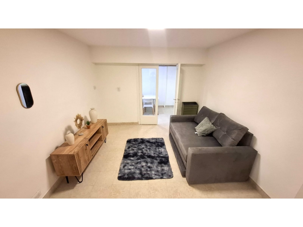 AMBIENTE Y MEDIO CON PATIO CERRADO ZONA ALDREY GASCON 1500 - 5