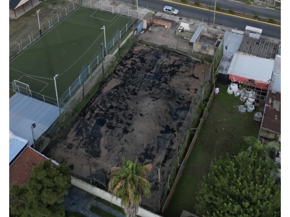 Importante Terreno sobre Av Varela a metros del arco de Campana - 2