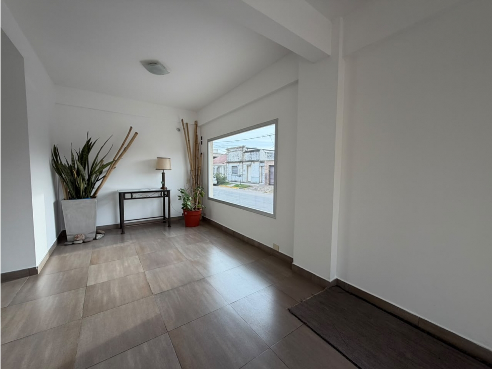 Departamento en Zarate con un dormitorio, balcon y cochera en venta - 4