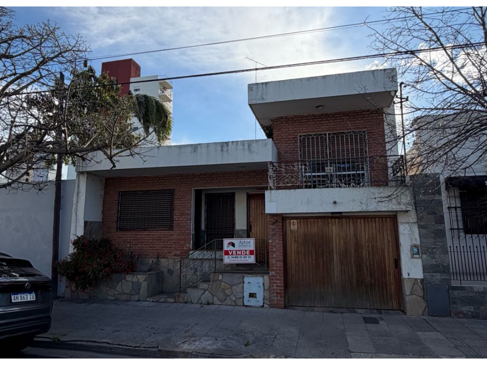 Casa a reciclar en zona centrica a la venta
