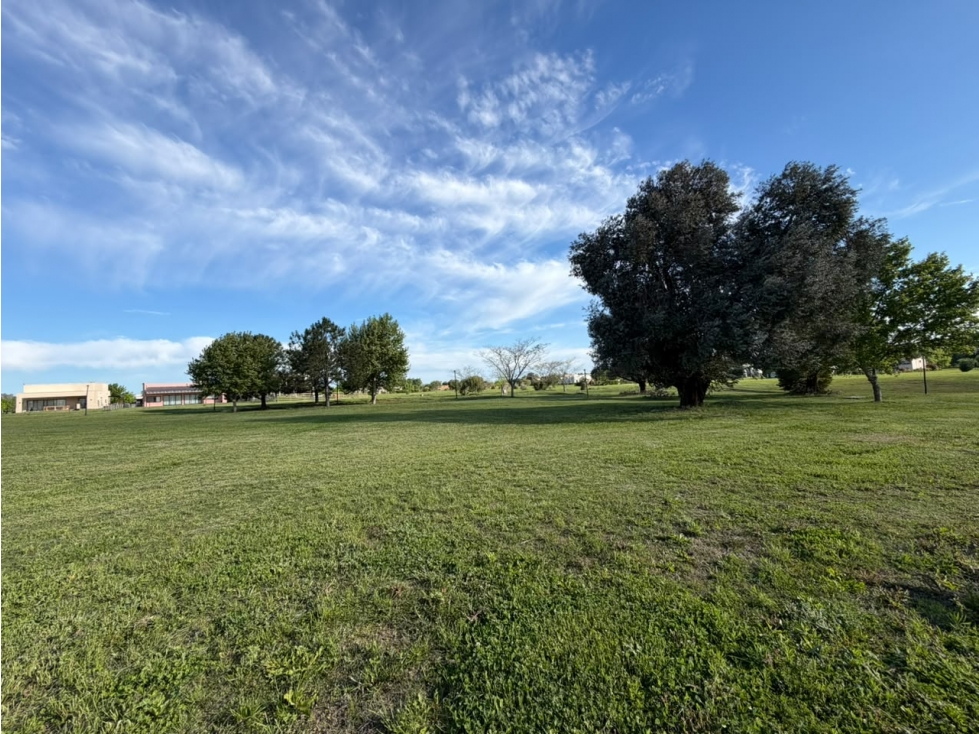 Lote en venta en el Barrio Cerrado El Campo - 4