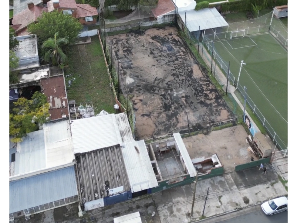 Importante Terreno sobre Av Varela a metros del arco de Campana - 1