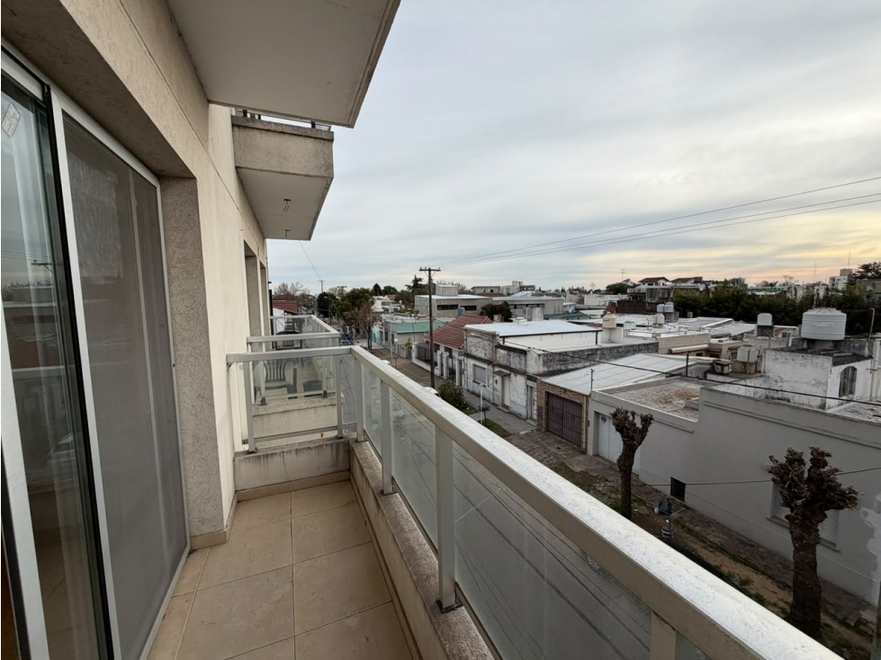 Departamento en Zarate con un dormitorio, balcon y cochera en venta - 5