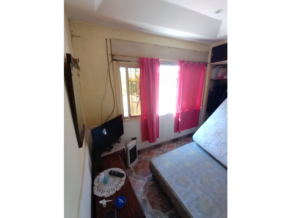 Vendo casa con departamento en Moreno - 4