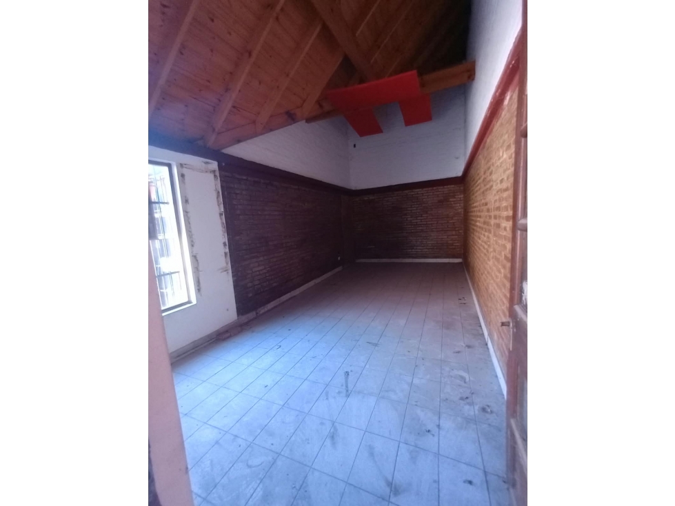 VENDO LOCAL EN PASO DEL REY CENTRO — foto 4