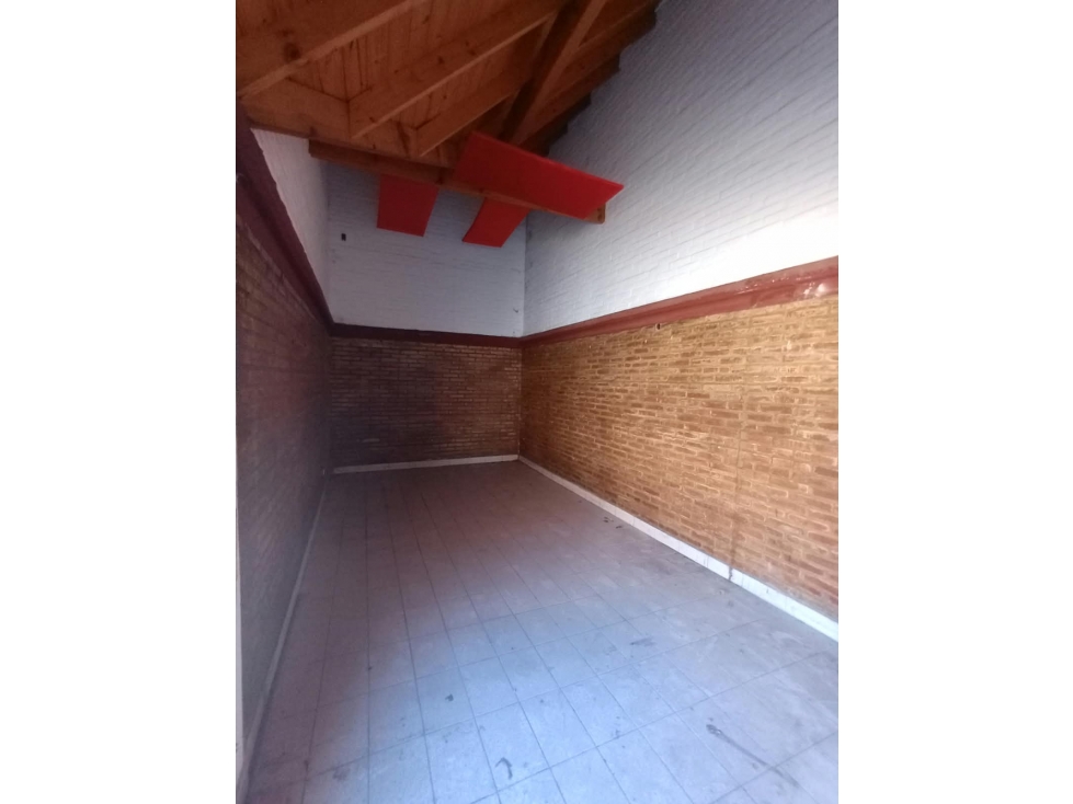 VENDO LOCAL EN PASO DEL REY CENTRO — foto 6