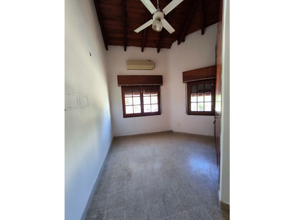 ALQUILER COMERCIAL EN PLENO MICROCENTRO - 3