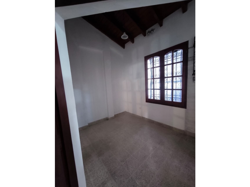 ALQUILER COMERCIAL EN PLENO MICROCENTRO - 5