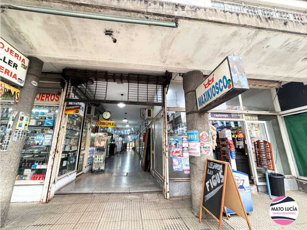 LOCAL EN GALERIA - A MTS DE AV. DEL LIBERTADOR - 1