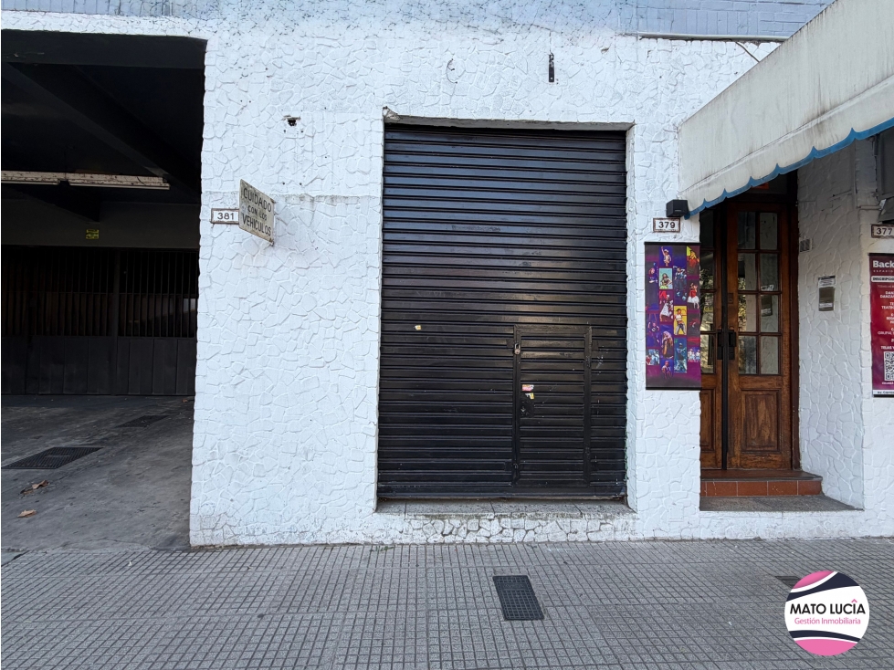 LOCAL CON VIDRIERA - EXCENTE ZONA - 1