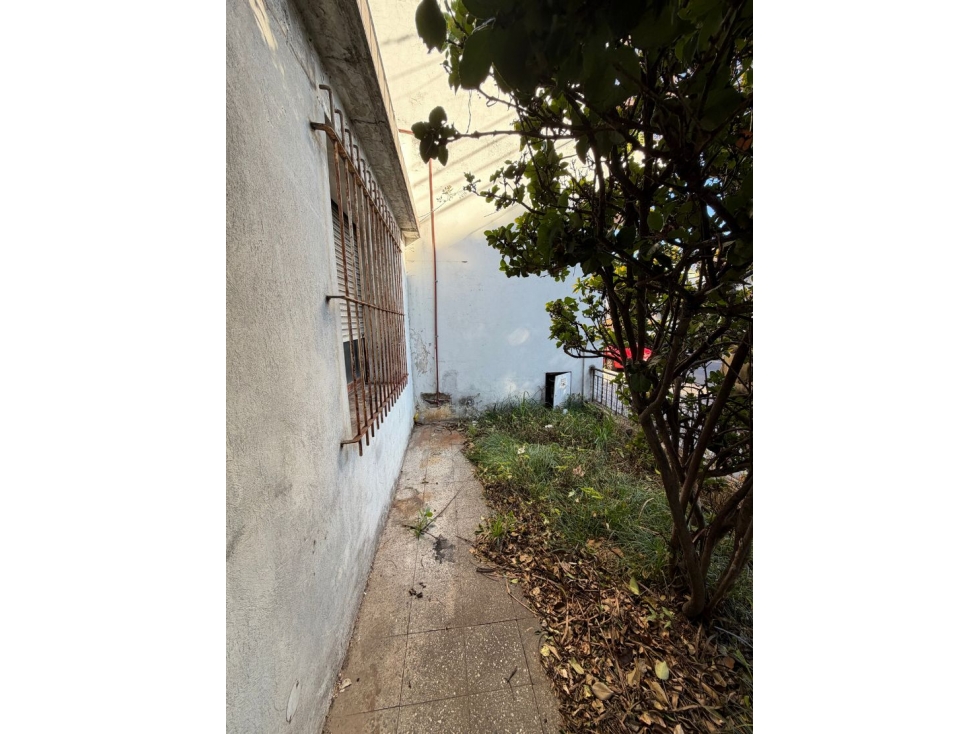 Venta en Block - PH a Reciclar 3 Amb con Jardin + Guardacoches o Local - 1