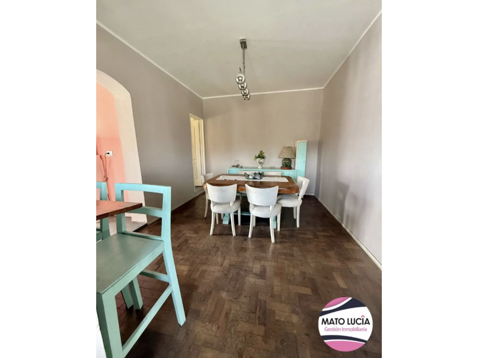 IMPECABLE PH PRIMER PISO POR ESCALERA CON BALCON Y TERRAZA - 5