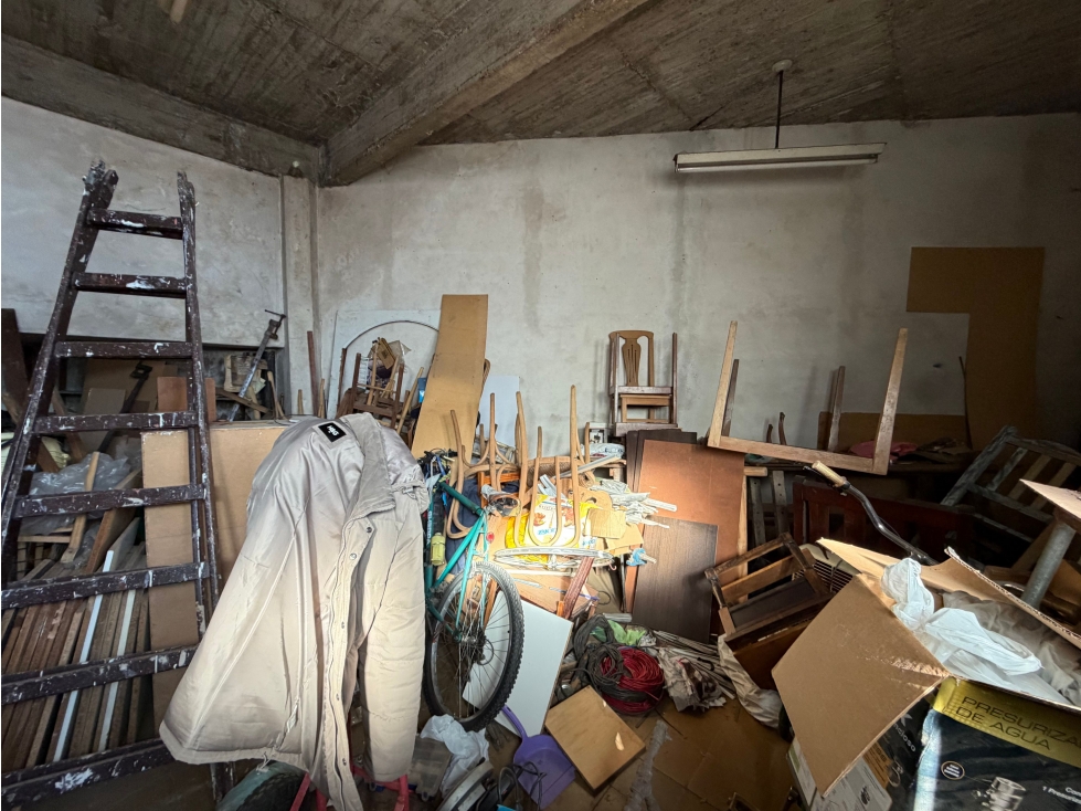 Venta en Block - PH a Reciclar 3 Amb con Jardin + Guardacoches o Local - 3