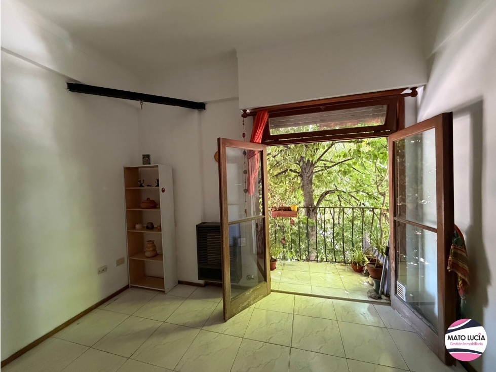 3 AMBIENTES CON BALCON - 2DO POR ESCALERA - MUY LUMINOSO! - 2