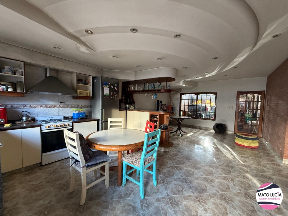 Casa en Venta - 6 Amb - Garage - Jardin - Terraza - 4