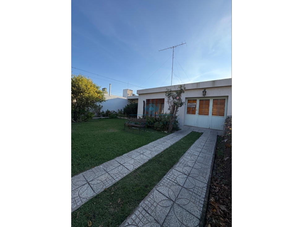 ¡OPORTUNIDAD EN JESÃS MARÃA! CASA DE 3 DORMITORIOS A METROS DEL CENTRO - 1