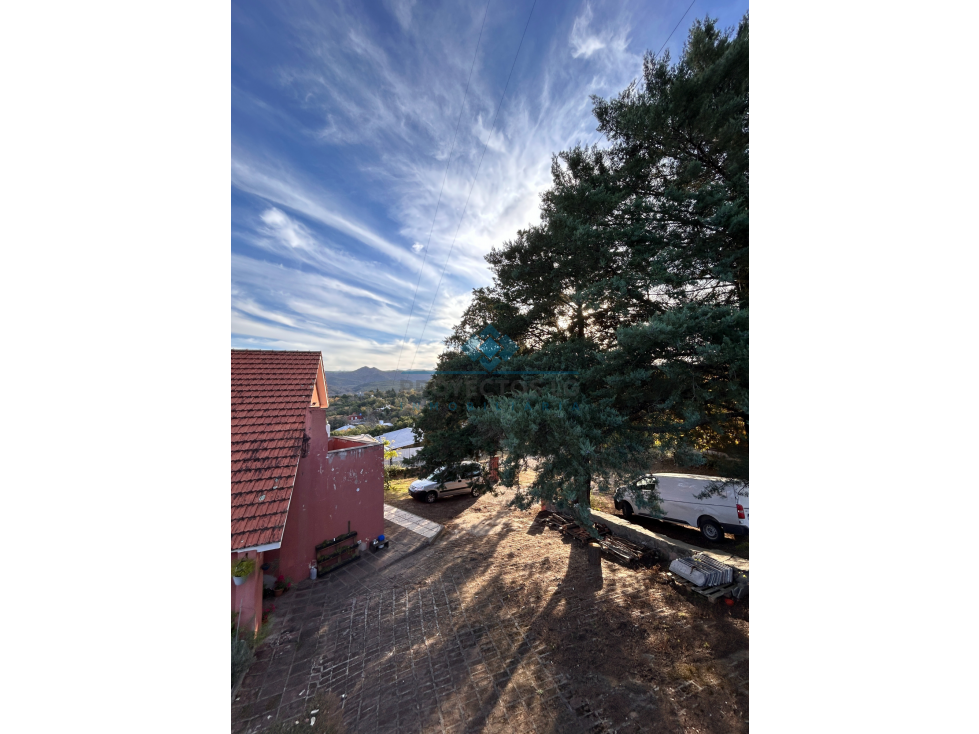 VENTA CASA CON PILETA Y QUINCHO- EXCELENTE VISTA- ASCOCHINGA - 2