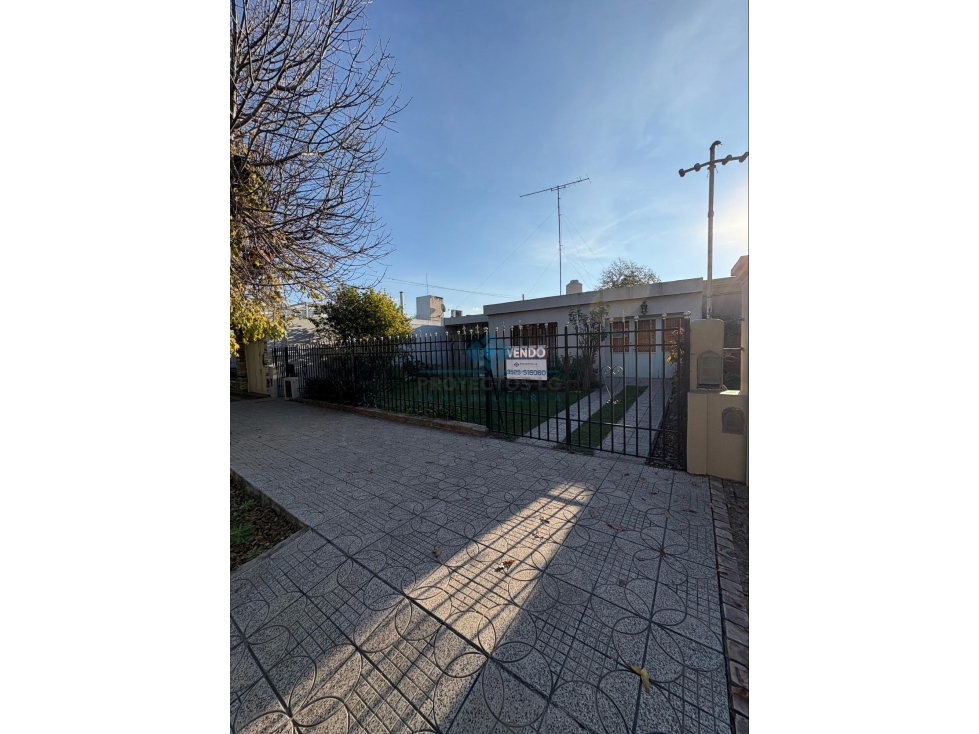 ¡OPORTUNIDAD EN JESÃS MARÃA! CASA DE 3 DORMITORIOS A METROS DEL CENTRO - 2