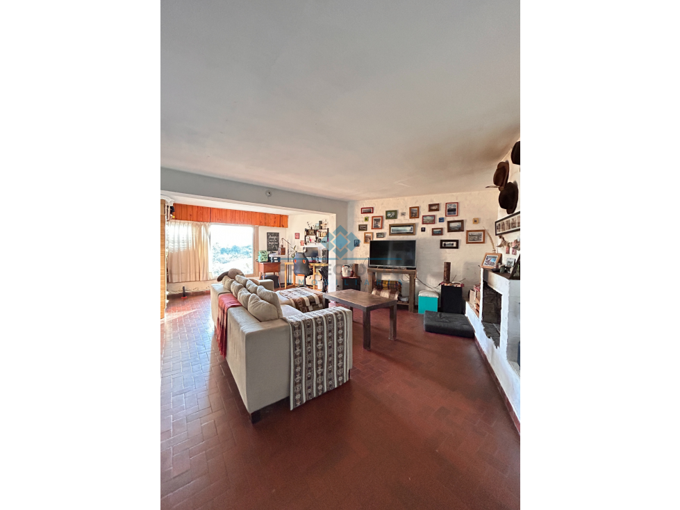 VENTA CASA CON PILETA Y QUINCHO- EXCELENTE VISTA- ASCOCHINGA - 5